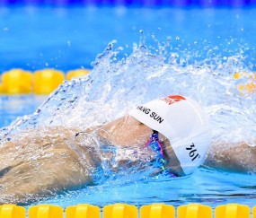 开云体育2026-巴拉圭一波带走突尼斯，当本泽马在欧冠淘汰赛接管比赛，足球的瞬间革命正在发生