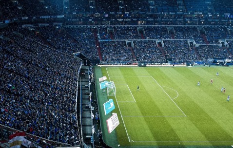 开云体育世界杯-王者之师初露峥嵘，2026世界杯E组焦点战，德国战车碾压巴西，贝林厄姆闪耀全场