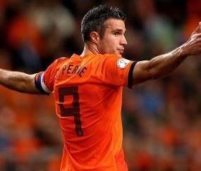 开云体育登录-森林狼绝境重生，约基奇跨洋统治，体育宇宙的平行交响