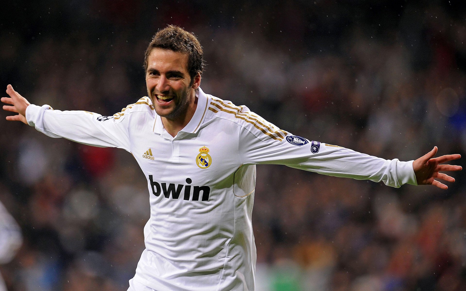 雷霆完胜灰熊，福克斯成为关键先生